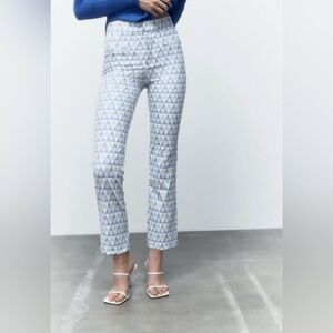 Zara Blue and White Patterned Straight Leg Pants size large